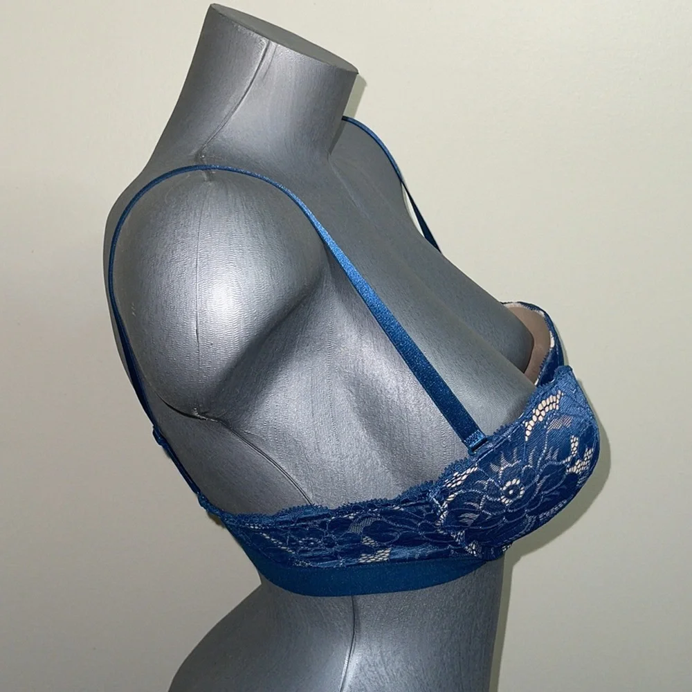 Super Push Up Extreme Padded Maximum Lift Lace Multi-way Strapless Bra. NWT